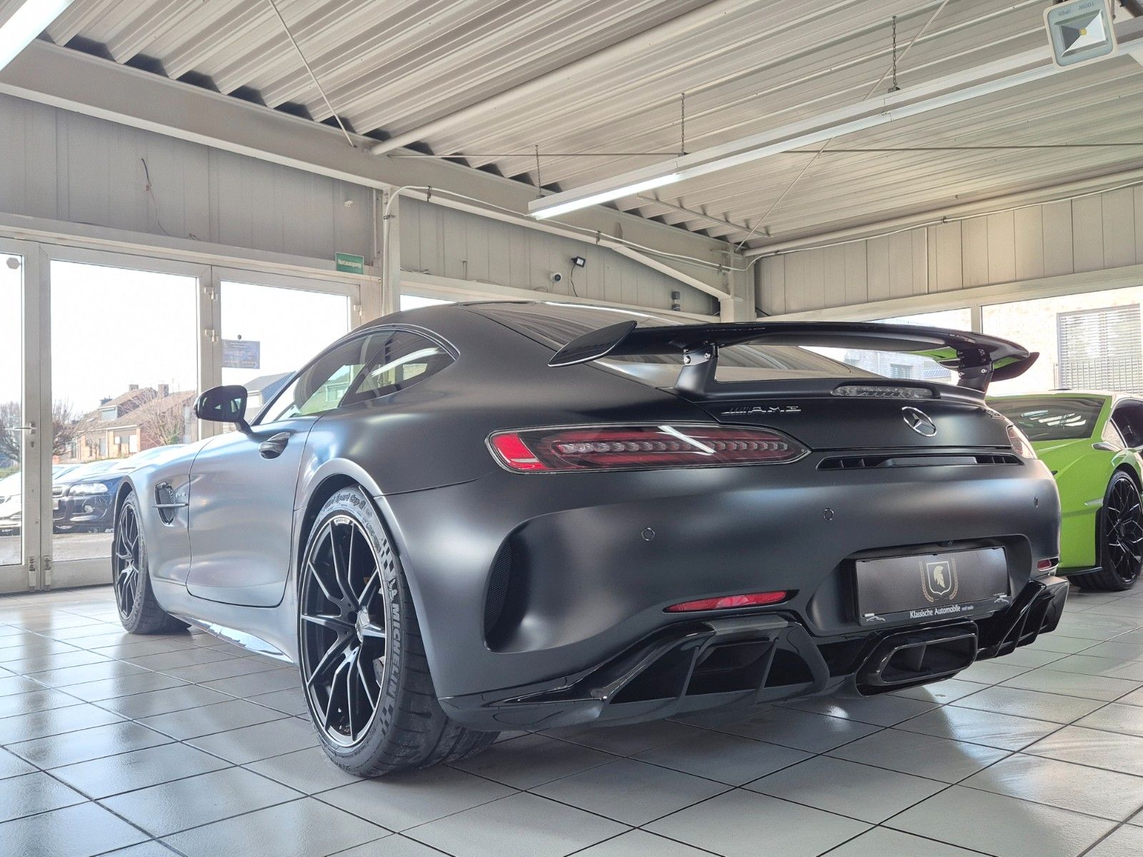 Fahrzeugabbildung Mercedes-Benz AMG GT R Designo Magno/Carbon/Burmester/1A