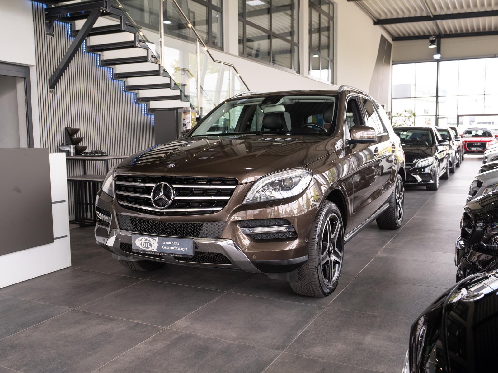 Mercedes-Benz ML 350 4 Matic *AHK*R-KAMERA*MEMORY*LEDER*