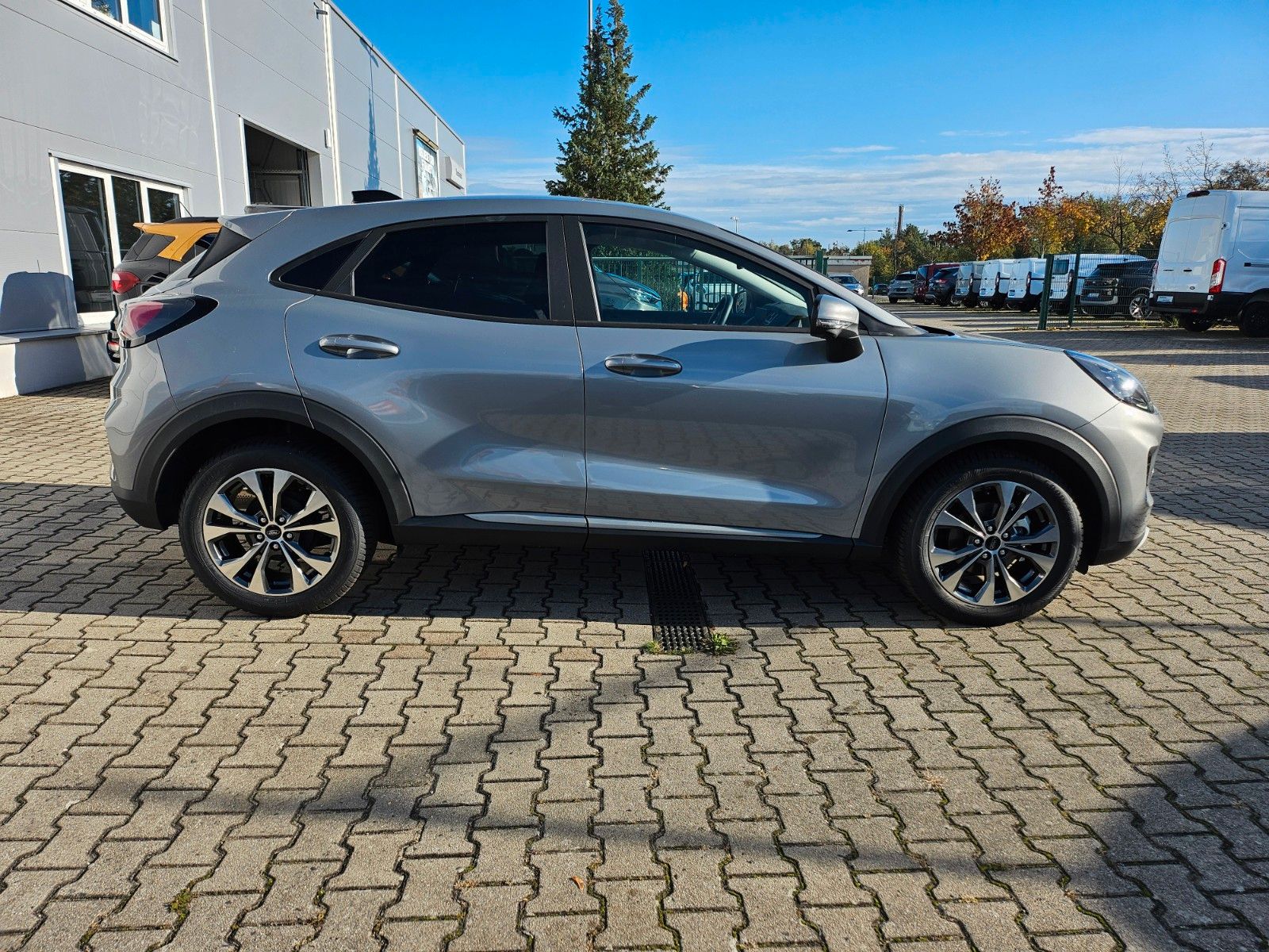 Fahrzeugabbildung Ford Puma Titanium