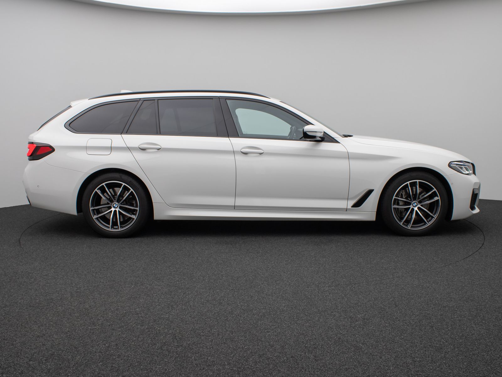 Fahrzeugabbildung BMW 540d xD M Sport Kamera Laser HUD DAB H/K Komfort