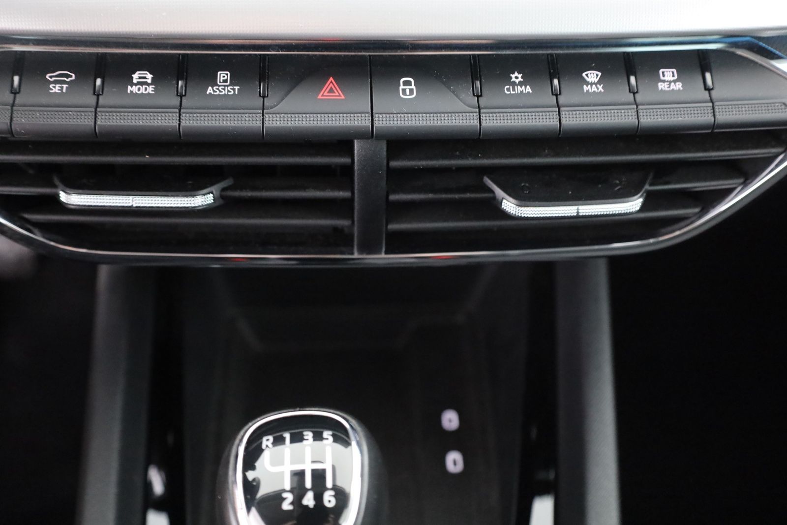 Skoda Octavia 1.5 TSI Style LED Standheizung AHK DAB foto 12