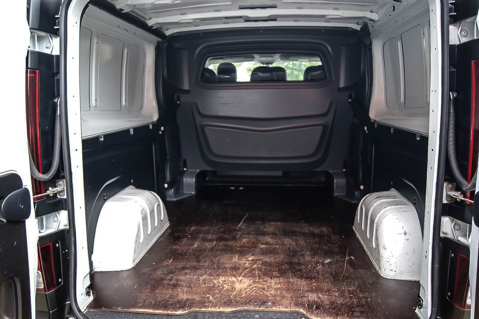 Fahrzeugabbildung Nissan NV300 MIXTO Family L2H1 NAVI KAMERA 6-Sitze
