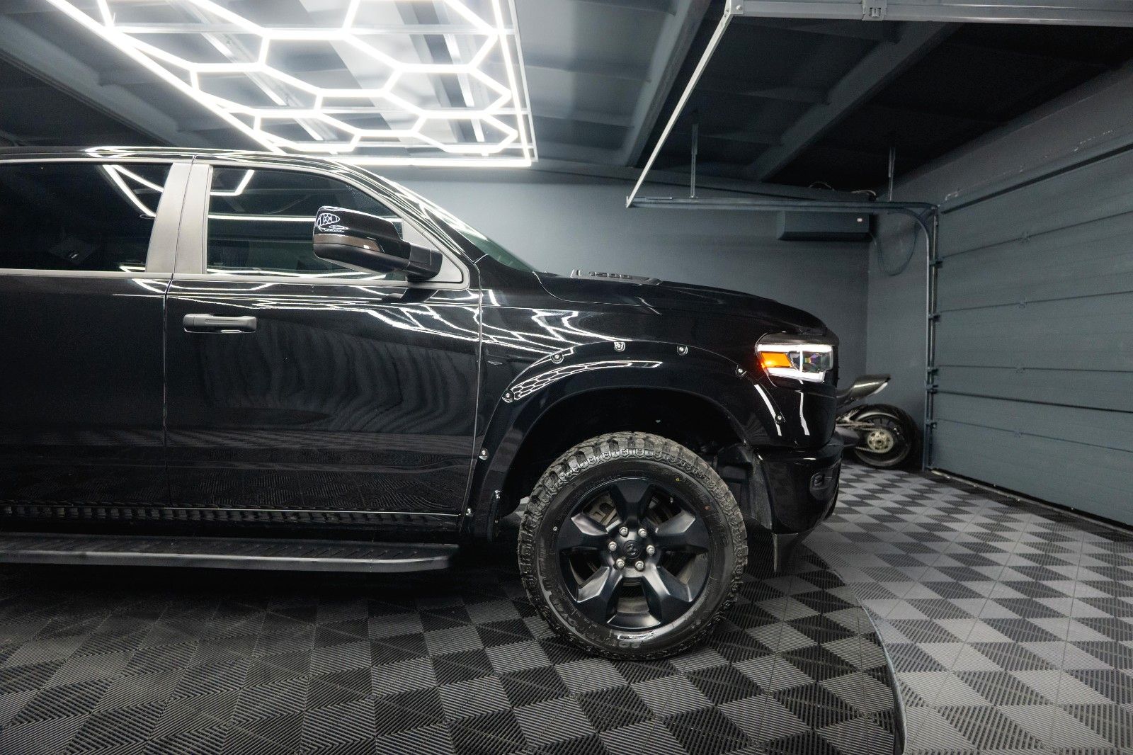 Fahrzeugabbildung Dodge RAM 3.6 V6 4x4 OFFROAD LARAMIE BLACK EDITION LED