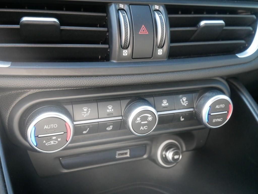 Alfa Romeo Giulia VELOCE 2.0 TURBO 16V 280 PS AT TECHNOLOGI, миниатюра 24