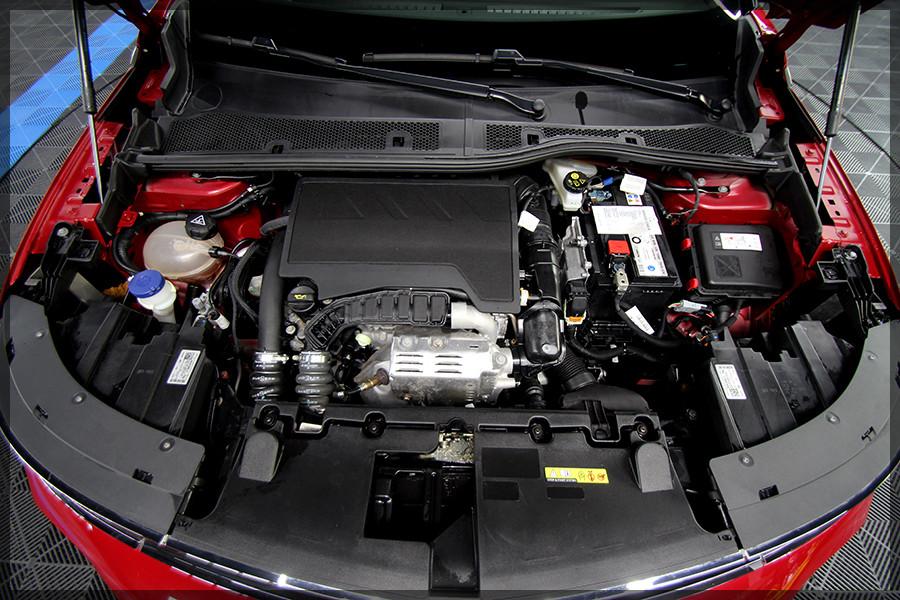 Opel Mokka Ultimate PDC / NAVI / CAM