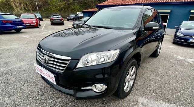 Toyota RAV 4 2.2 D-4D 150 CV 6M 4X4 BLOCCAGGIO D