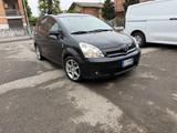 Toyota Corolla Verso 2.2 16V D-4D D-Cat - schwarze Toyota Corolla Verso