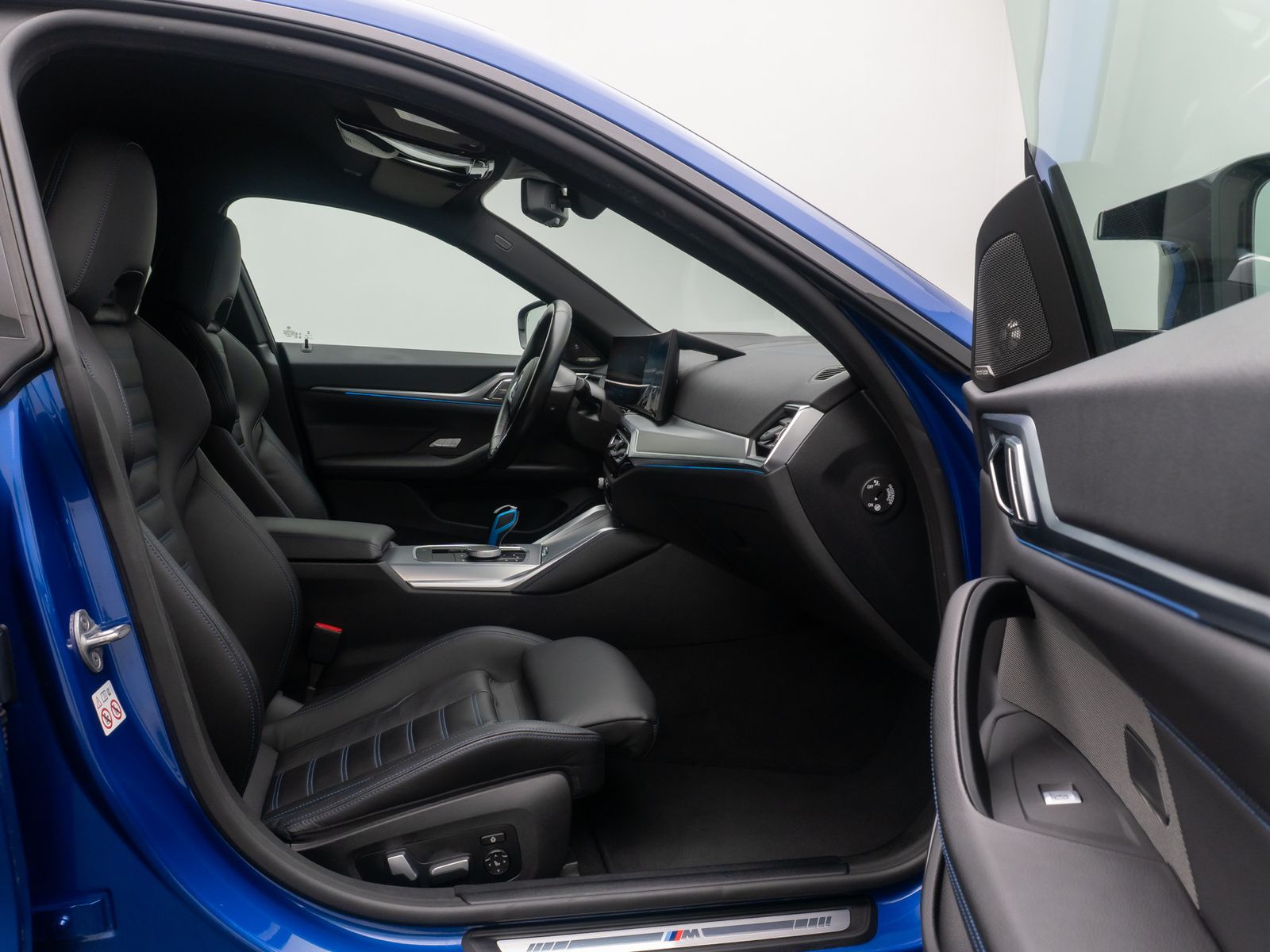 Fahrzeugabbildung BMW i4 M50 360° HUD AHK DAB Alarm H/K Komfort 18Zoll