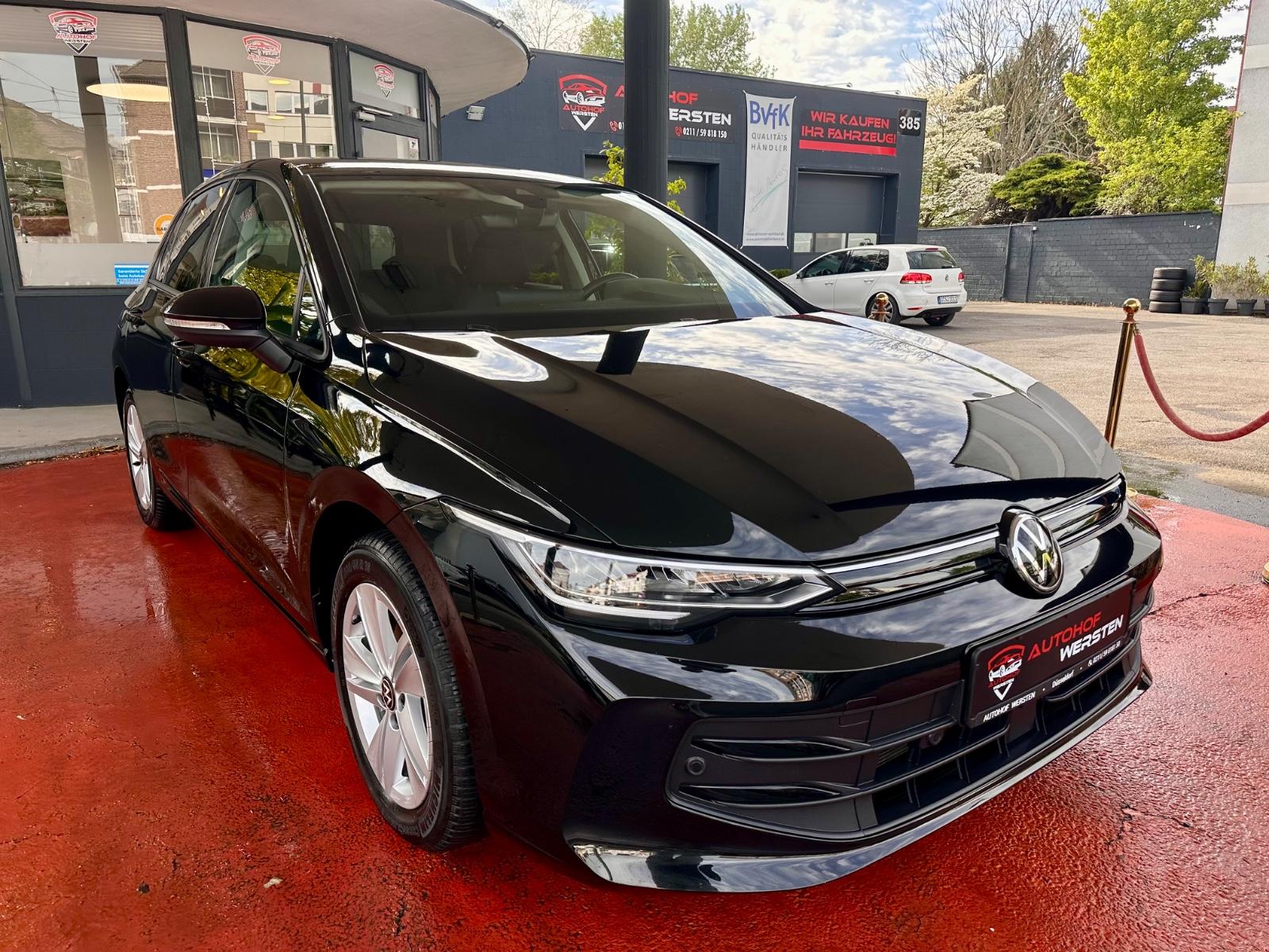 Volkswagen Golf VIII Lim. 1.5 eTSI 110 kW Life|LED|1. Hand