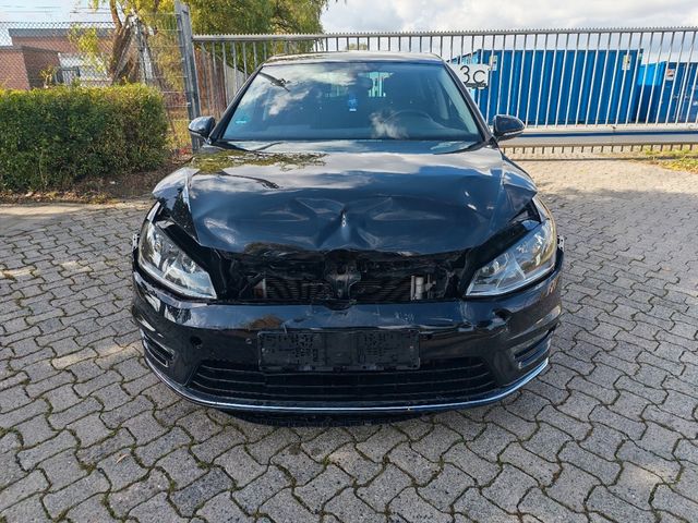 VW Golf VII Lim. Lounge BMT — Bild 3
