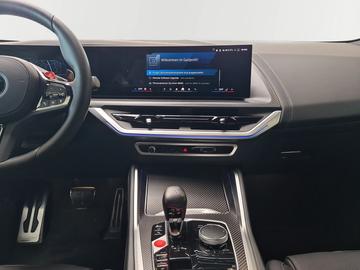 صورة 8 لـ 2024 BMW XM