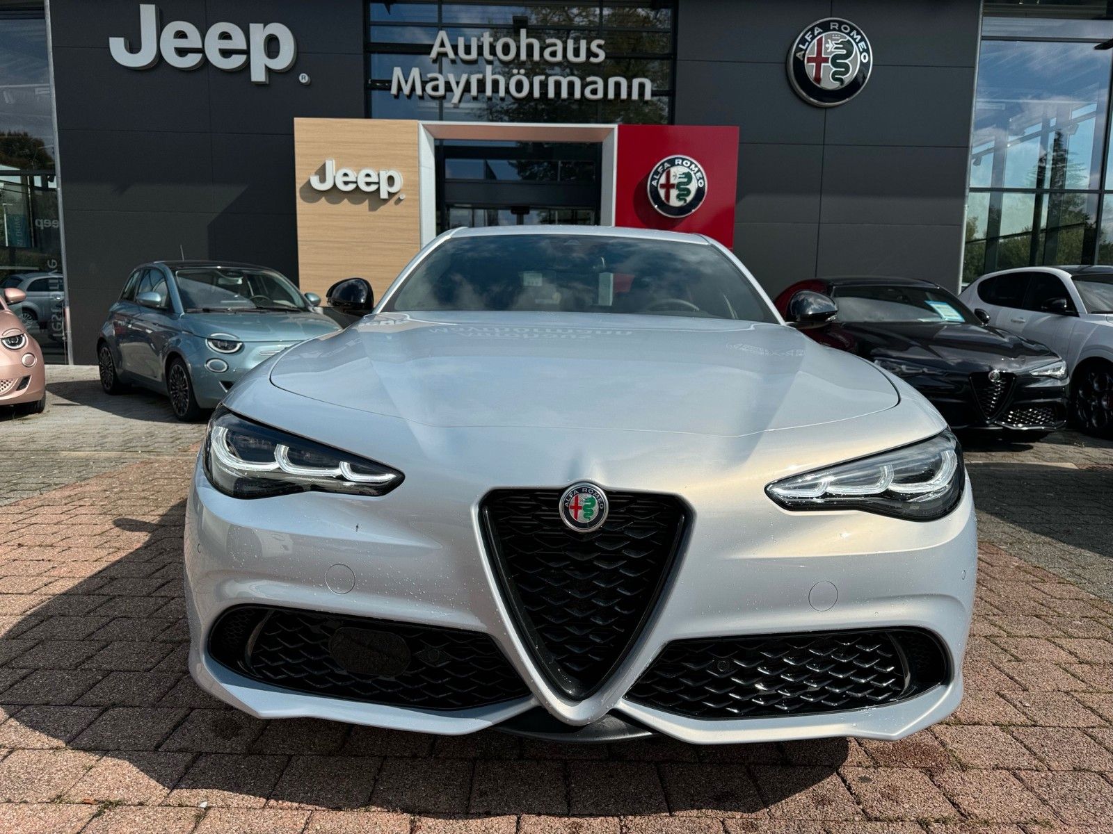 Fahrzeugabbildung Alfa Romeo Giulia MY24 Veloce Q4 ALLRAD MEMORY NAVI SITZHZG