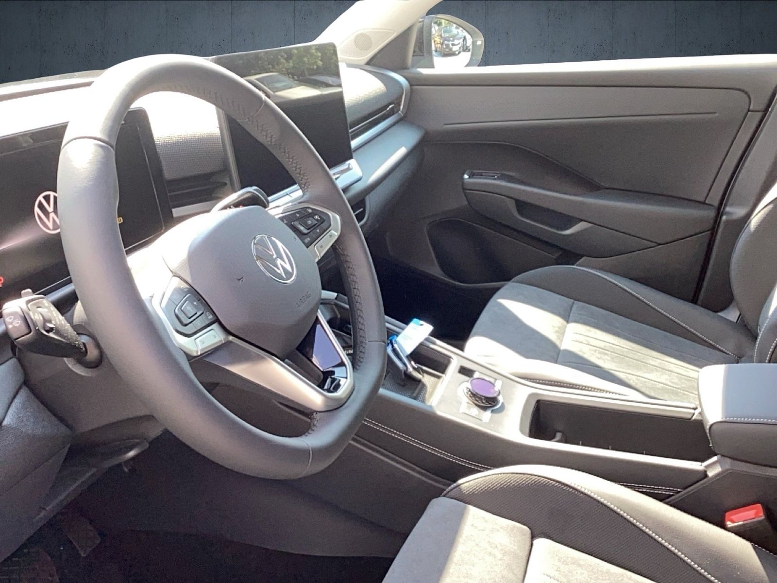 Volkswagen T-Roc - Bild 9