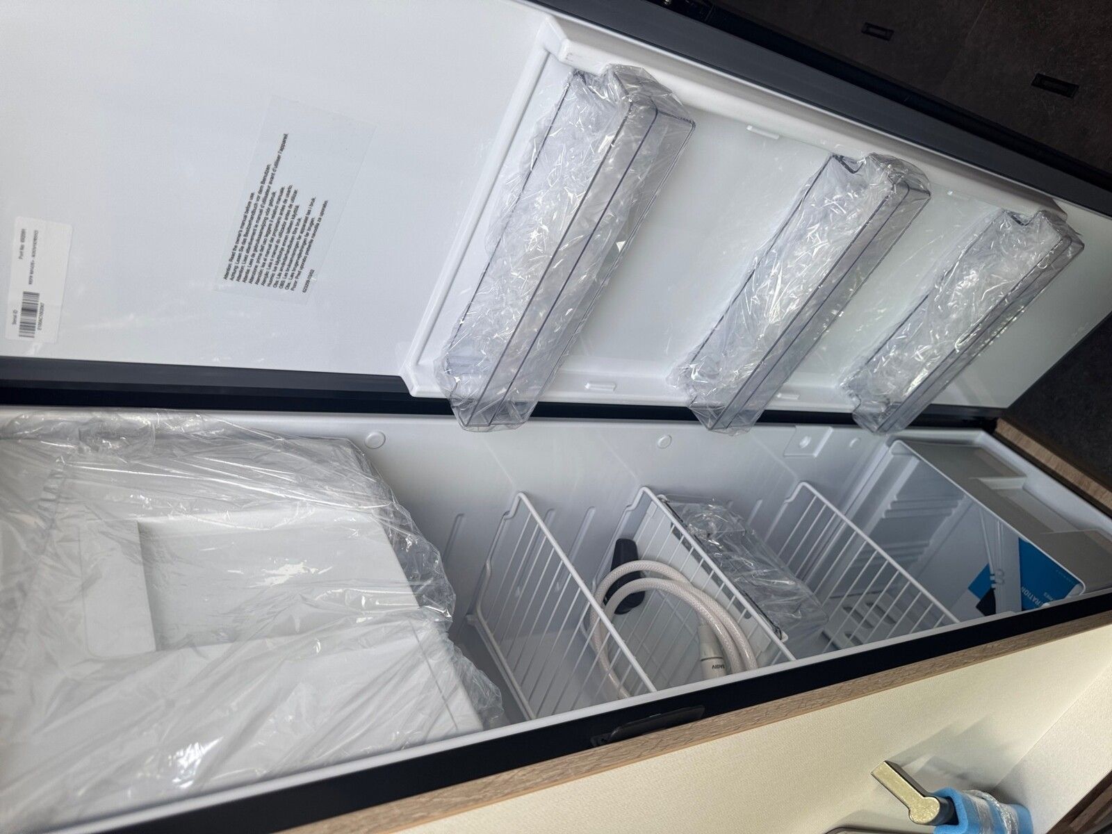 Fahrzeugabbildung Eura Mobil Integra Line IL 720 EB Mondial Pakete, Backofen