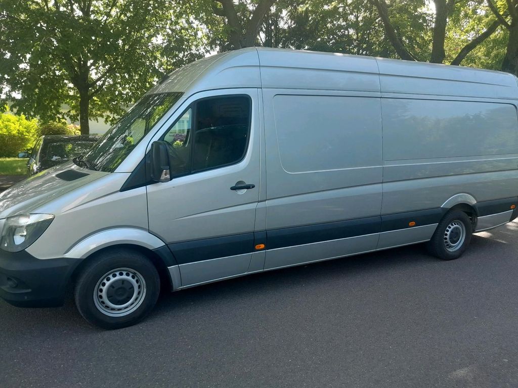 Image of Mercedes-Benz Sprinter