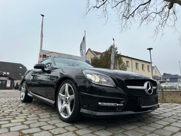 Fahrzeugabbildung Mercedes-Benz SLK 200 CGI Roadster AMG*Panorama*Memory*TOP*