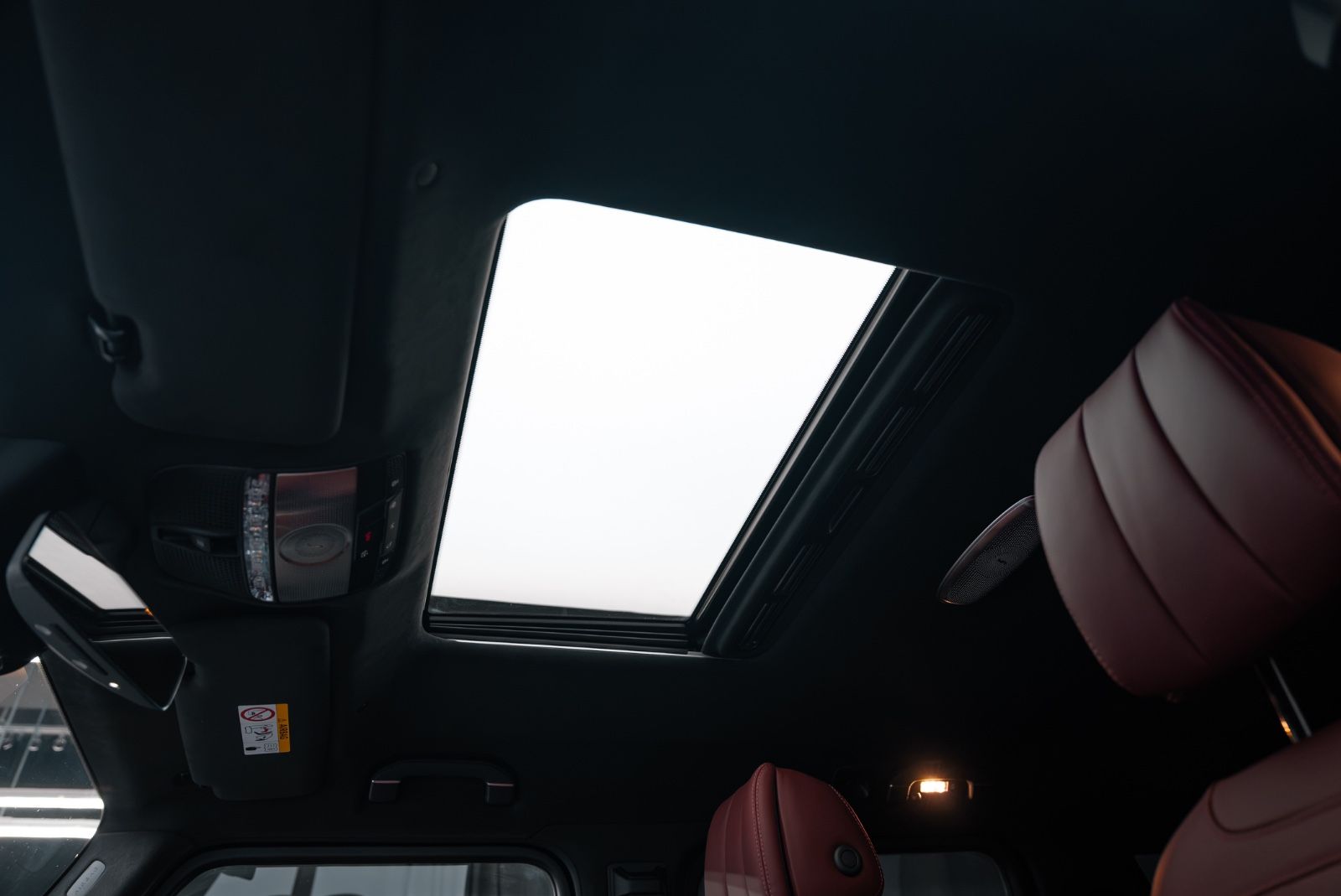 Fahrzeugabbildung Mercedes-Benz G 63/MY 2027/ SUPERIOR/CARBON