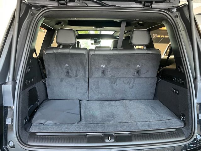 Fahrzeugabbildung Jeep GRAND WAGONEER SERIES III 6.4L V-8!