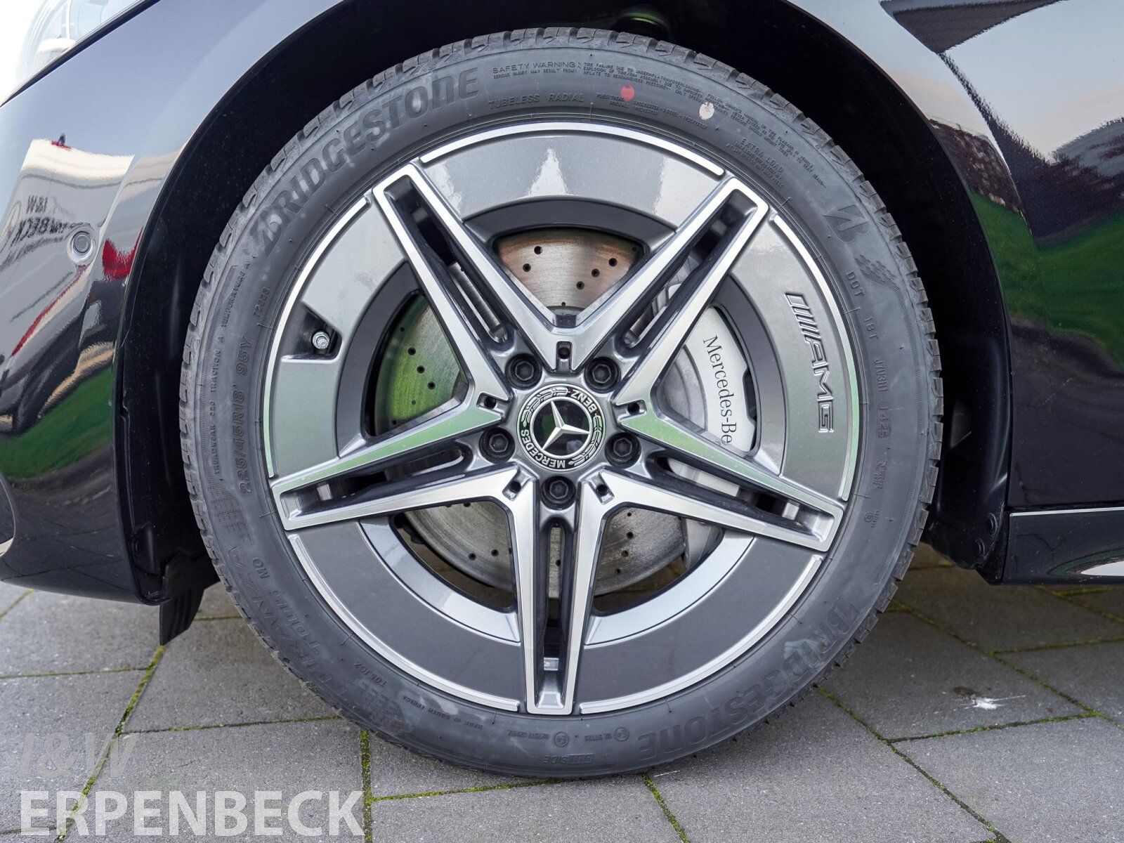Fahrzeugabbildung Mercedes-Benz C 200 AMG Distronic AHK 360° DigitalLight Memory