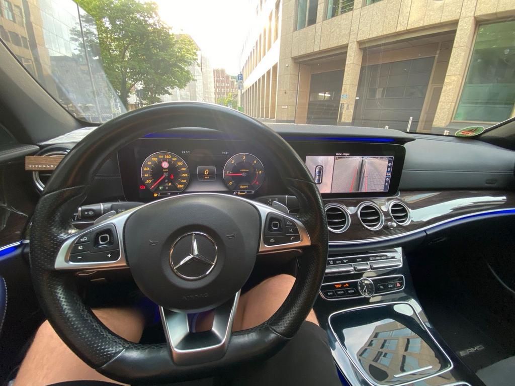 Mercedes-Benz E 220