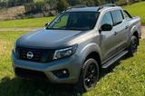 Nissan Navara Navara Pickup - graue Nissan Navara