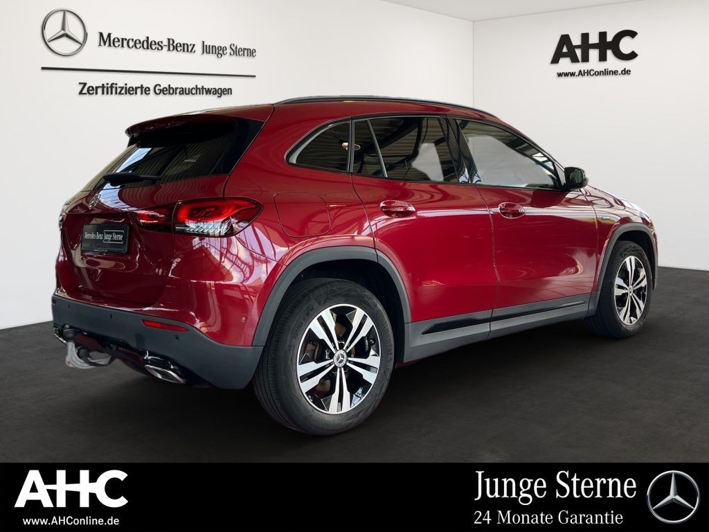Fahrzeugabbildung Mercedes-Benz GLA 250 e Progressive Night Pano AHK Kamera LED