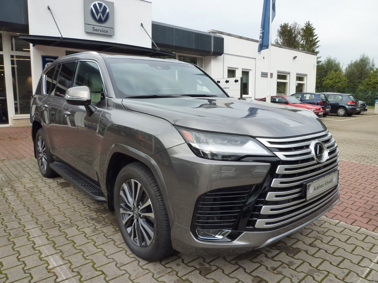 LEXUS LX 500