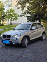 BMW X3 20 xDrive/ 4x4/ AHK / PDC/ wenig km - BMW 320 SUV
