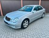 Mercedes-Benz W211 E 240 Avantgarde, Autom... - Mercedes-Benz E 240 aus 2002