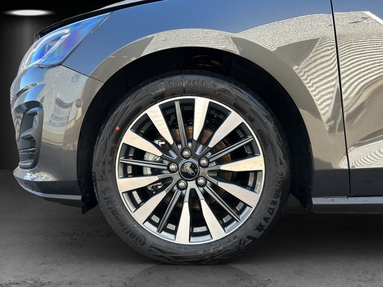 Fahrzeugabbildung Ford Focus Titanium X Winter P. B&O e.Call LM 17Z LED
