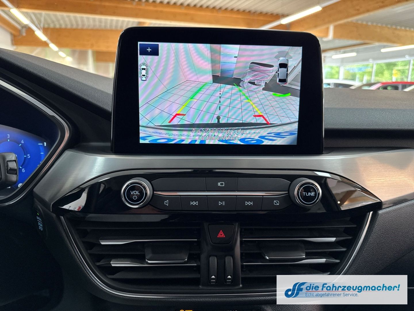 Fahrzeugabbildung Ford Kuga Titanium X HUD Navi Digitales Cockpit Sound