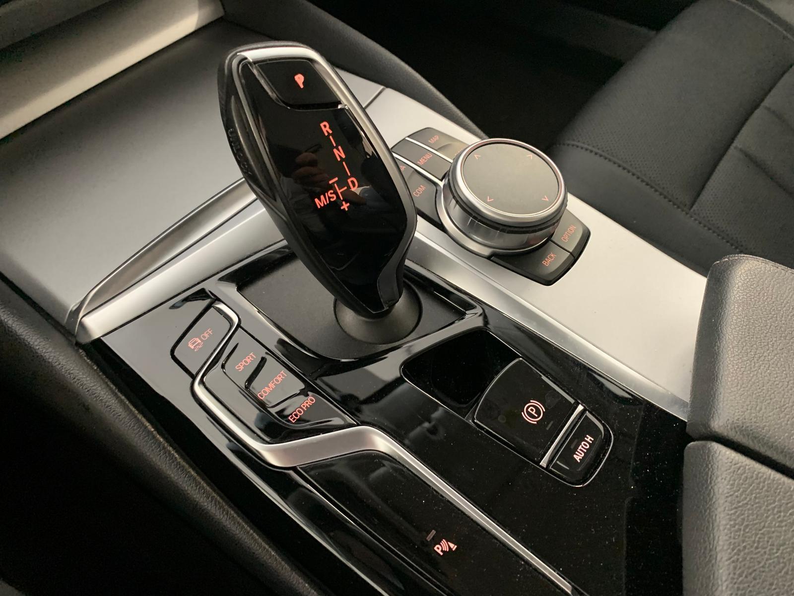 BMW 520 d Touring Cockpit Prof ACC Standhzg AHK LHZ, миниатюра 9