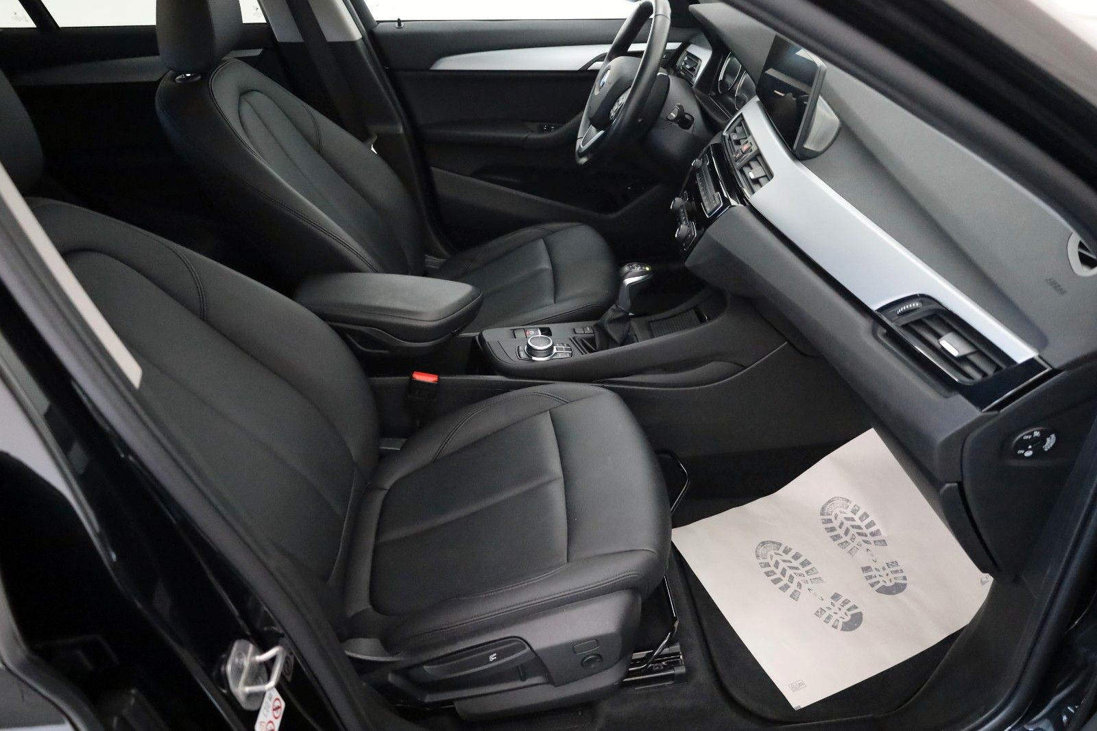 Fahrzeugabbildung BMW X1 xDrive 25e Advantage Leder,Navi,LED,Kamera,SH