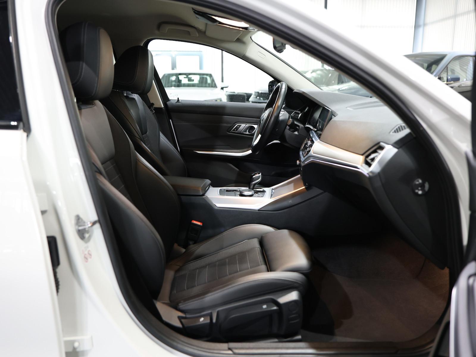 BMW 320 i LIMOUSINE SPORT-LINE SHADOW / LEDER, LIVE+, миниатюра 20