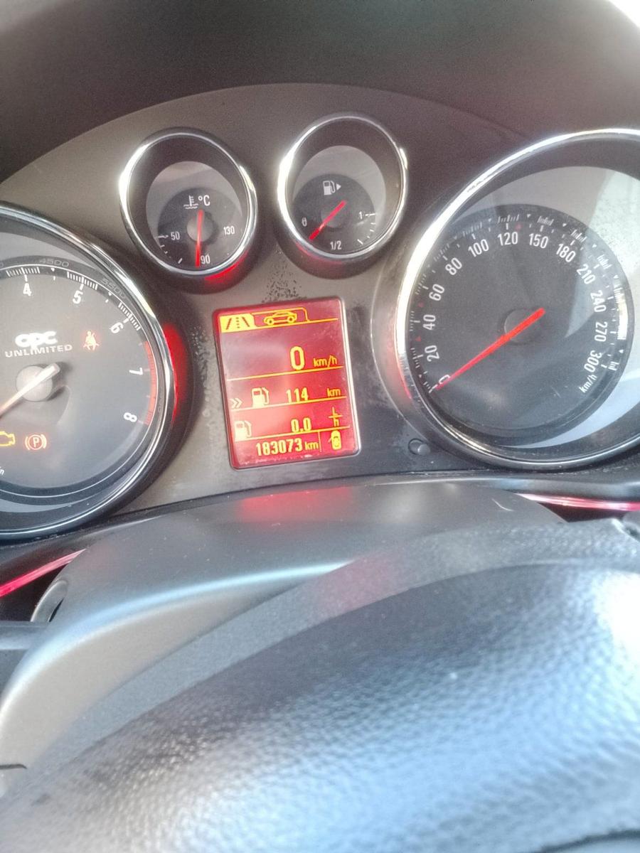 Opel Insignia 2011 — photo 7