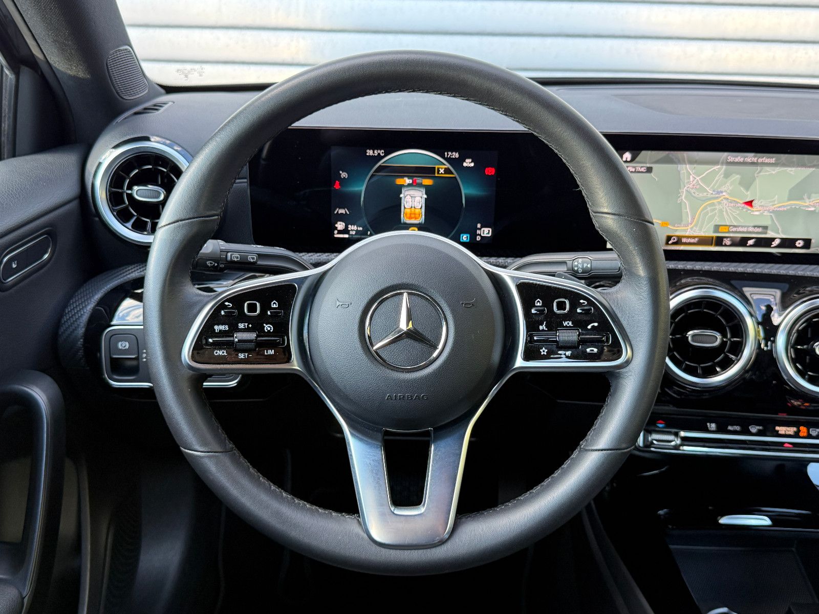 Fahrzeugabbildung Mercedes-Benz A 180d Advanced Aut LED SHZ Navi Kamera T-Leder