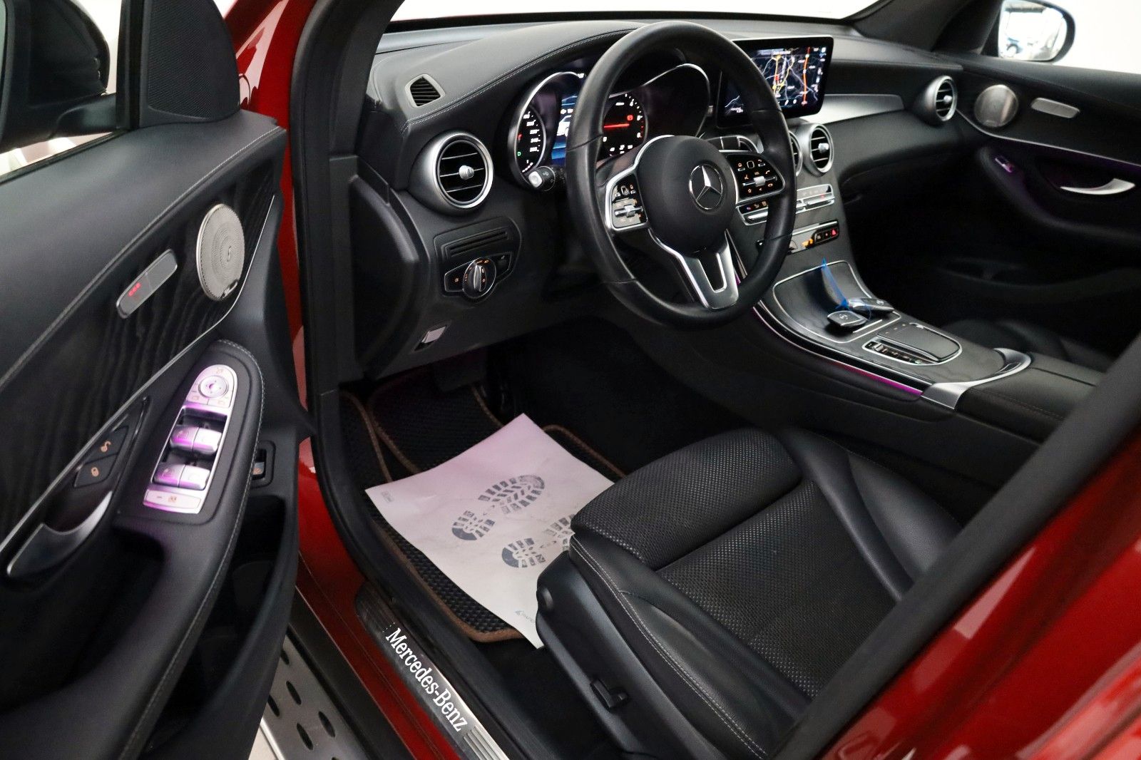 Fahrzeugabbildung Mercedes-Benz GLC 300d 4M AMG Line TLeder,Navi,LED,Panorama,SH