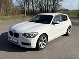 BMW 114i - Lim. 5-trg. TÜV*Klima*8xALU*PDC*SHZ - weiße BMW 114