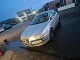Alfa Romeo alfa romeo 147 1.6 tspark - Alfa Romeo 147 aus 2004