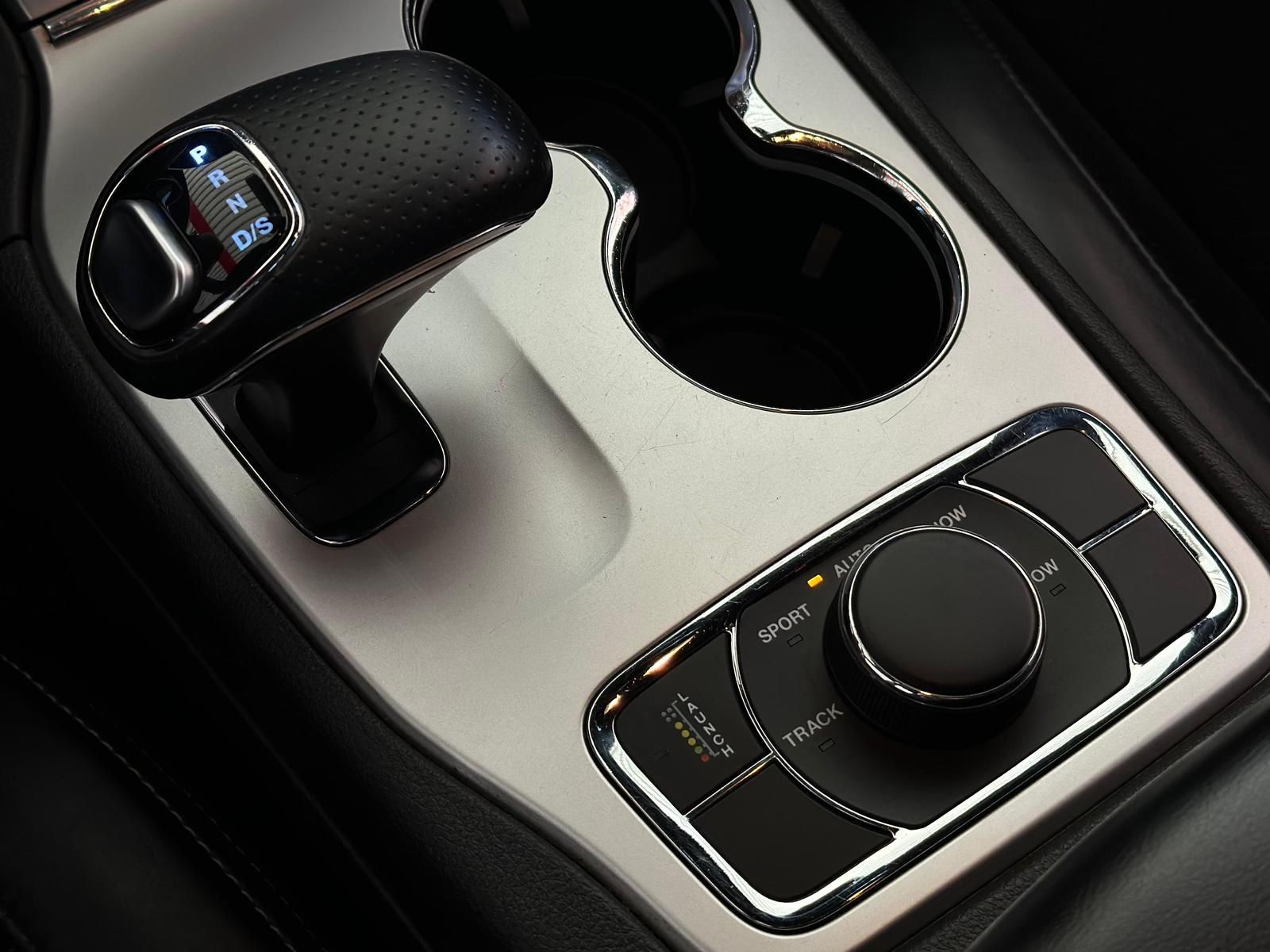 JEEP Grand Cherokee 6.4 HEMI SRT* BIXEN#LH#PANO#ACC - Image 15