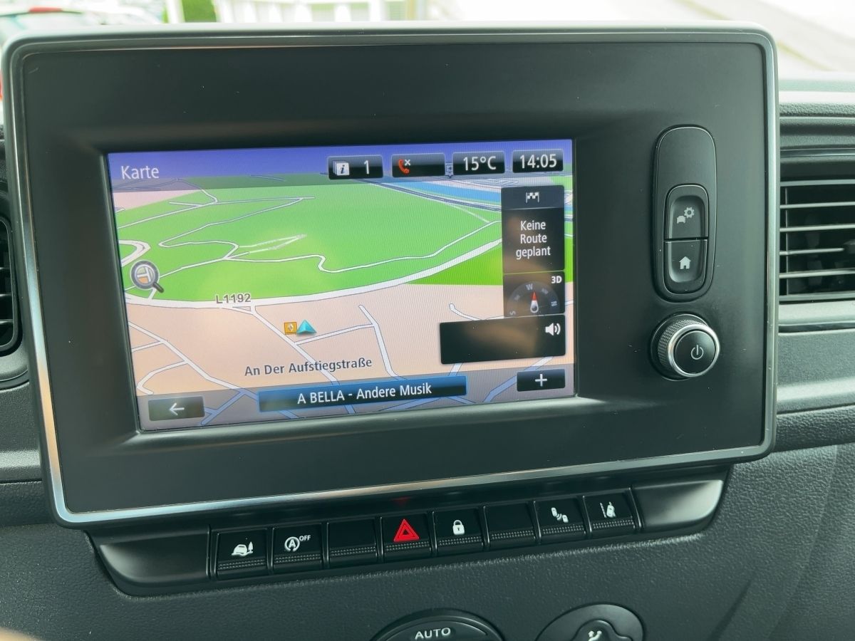 Fahrzeugabbildung Renault Master L2H2 3,3t Blue dCi 150 AHK Automatik