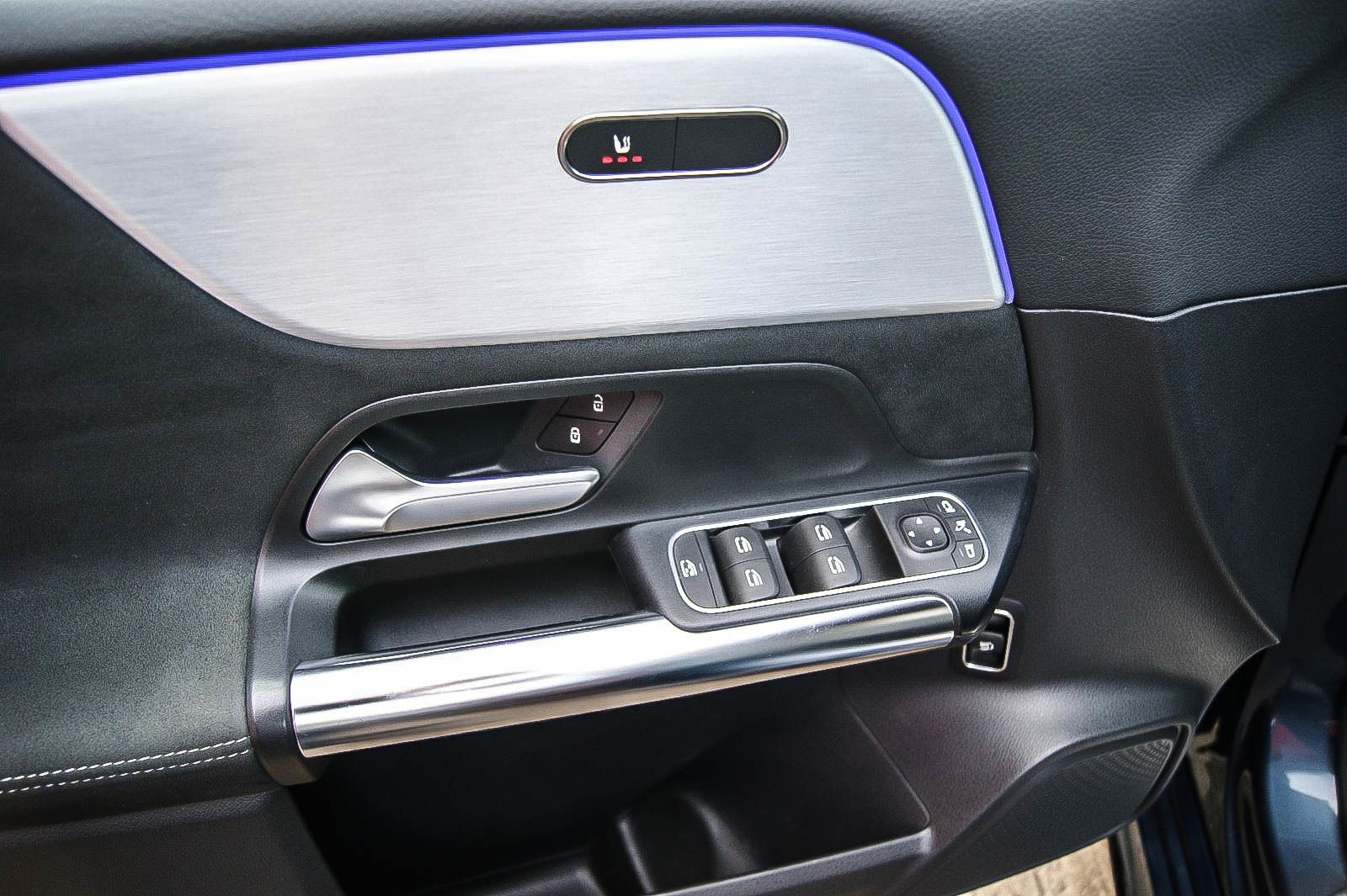 Fahrzeugabbildung Mercedes-Benz B 180 Edition AMG-LINE ANHÄNGERKPPLG NIGHT-PAKET