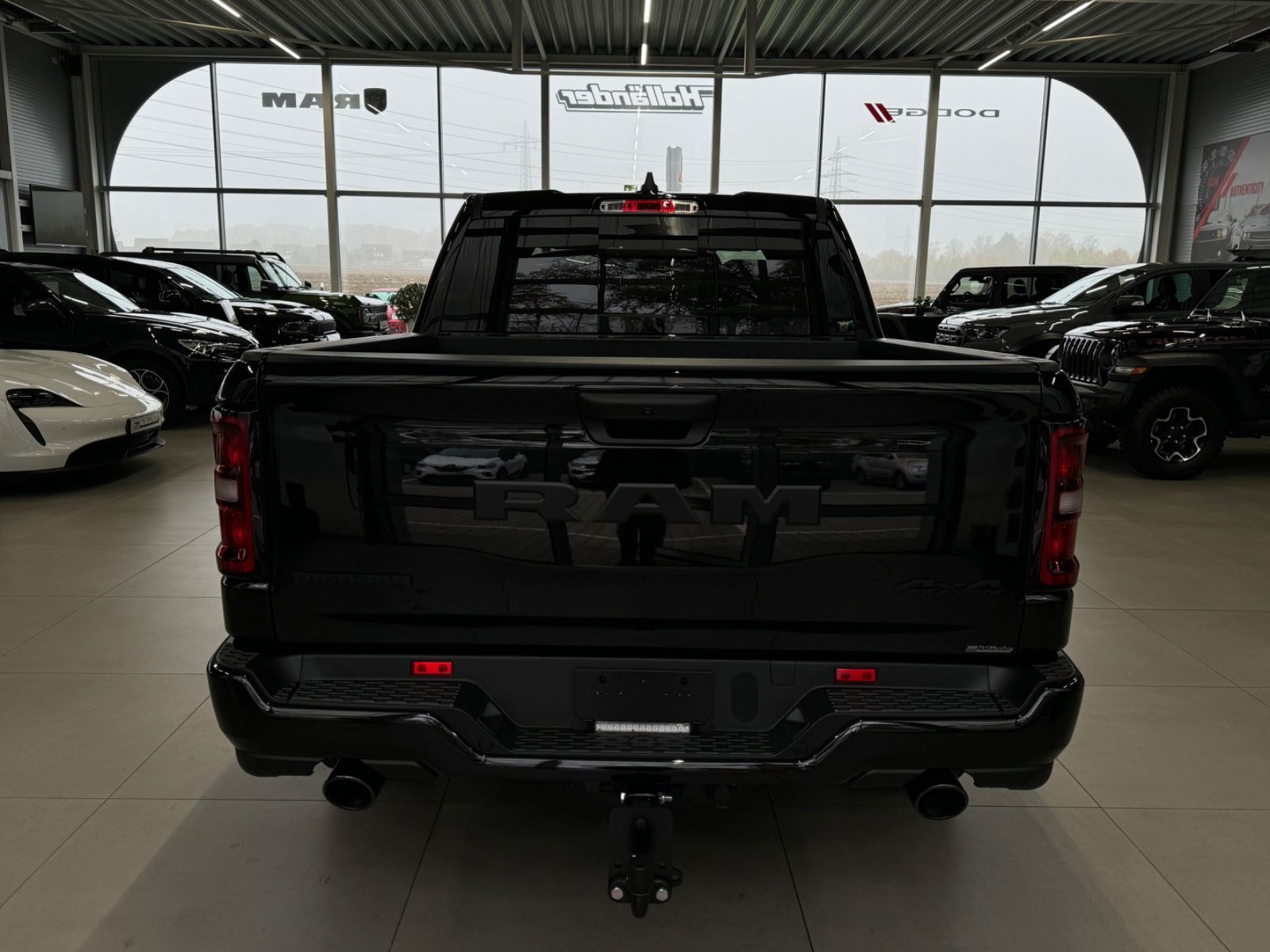 Fahrzeugabbildung Dodge RAM 1500 Big Horn Night MY25 4x4 Pano Voll