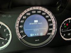 MERCEDES-BENZ E 220 CDI BE/ RENTNER/ 66.tKM/ GARANTIE/ MERCEDES-BENZ E 220 CDI BE/ RENTNER/ 66.tKM/ GARANTIE/