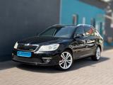 Skoda Octavia Combi RS*DSG*AcAuto*PDC*Alu*Sitzhz*Xenon - Skoda aus 2010: RS