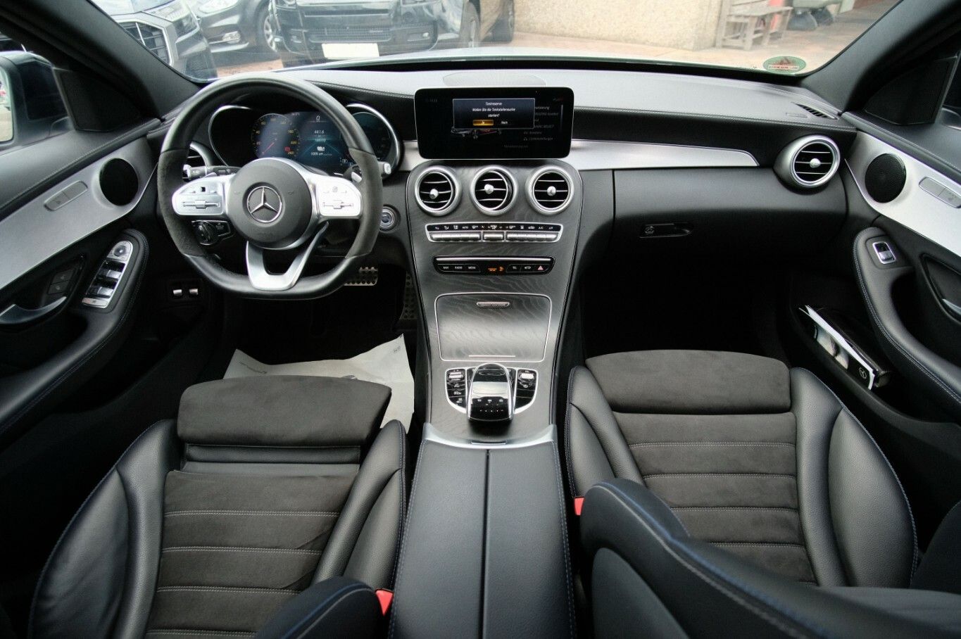 C 300 e T 2xAMG Night Edition Distronic LED AHK