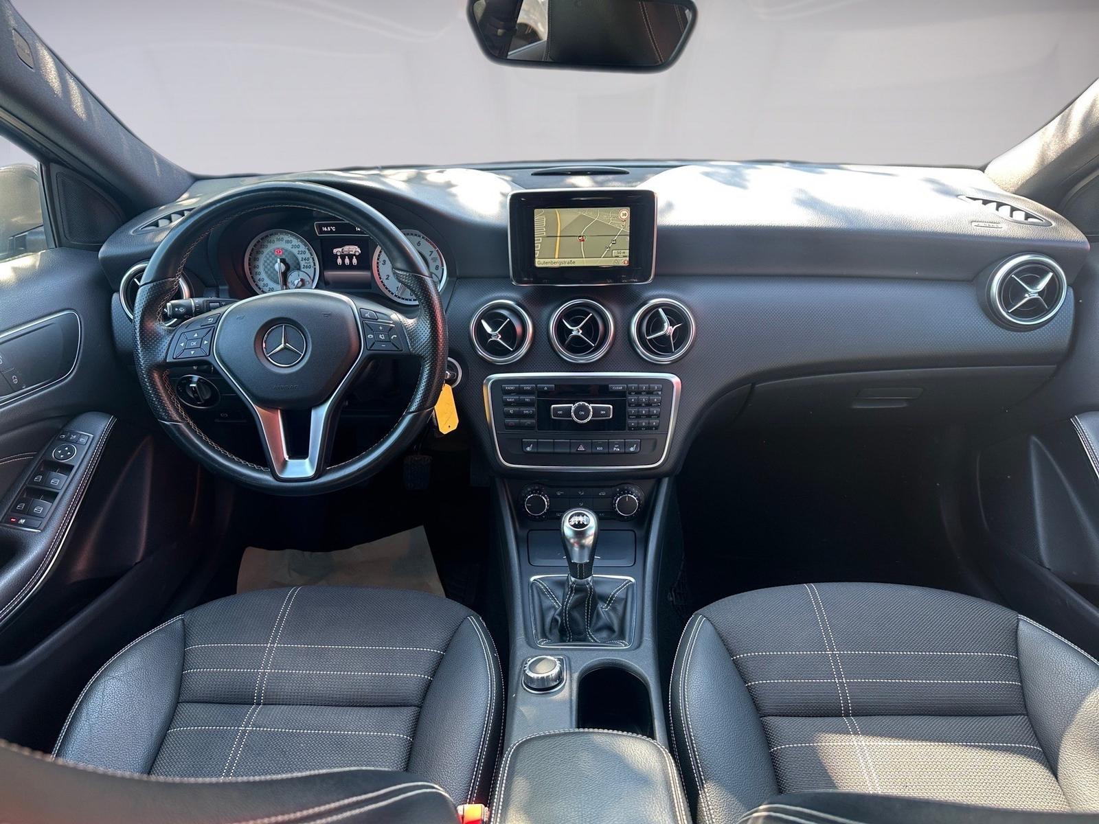 Mercedes-Benz A 180 Xenon*Navi*Sitzhzg*Kamera*Tempomat*AHK*
