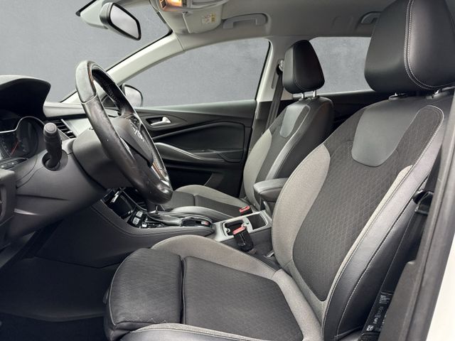 Grandland INNOVATION 1.2 Turbo INTELLILINK PDC V