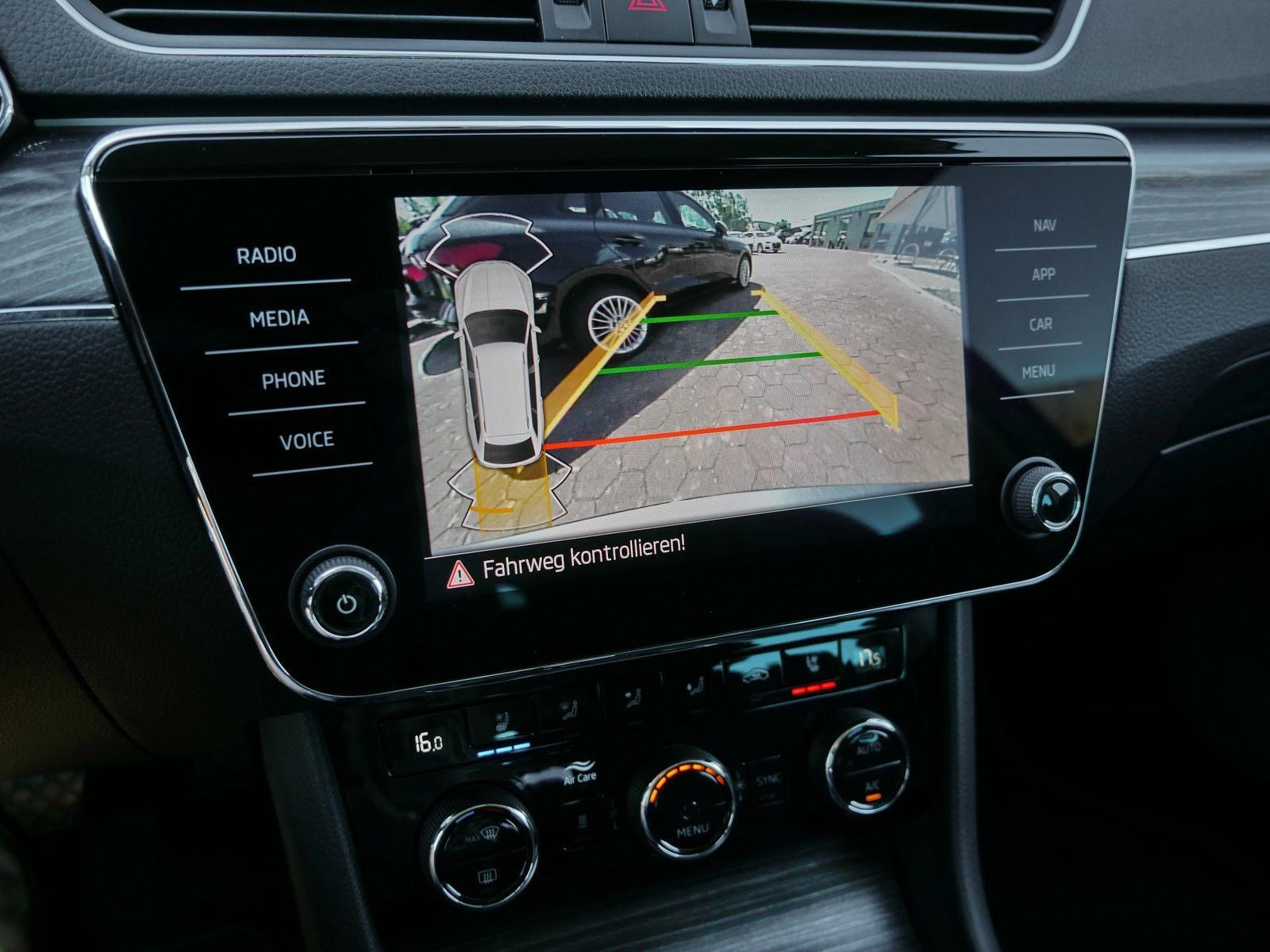 Skoda Superb - Bild 13