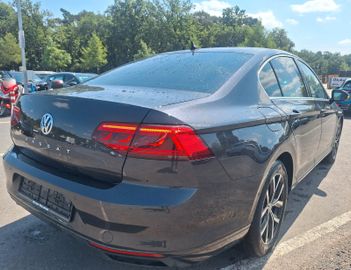 Volkswagen Passat - 5